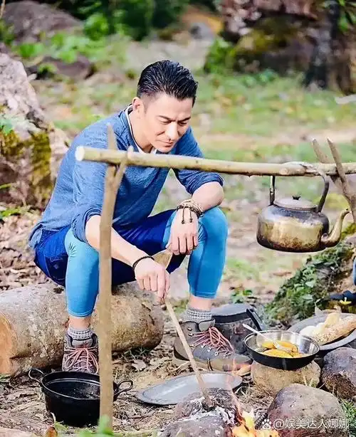 刘德华已年过半百,但还是那么活力四溢!