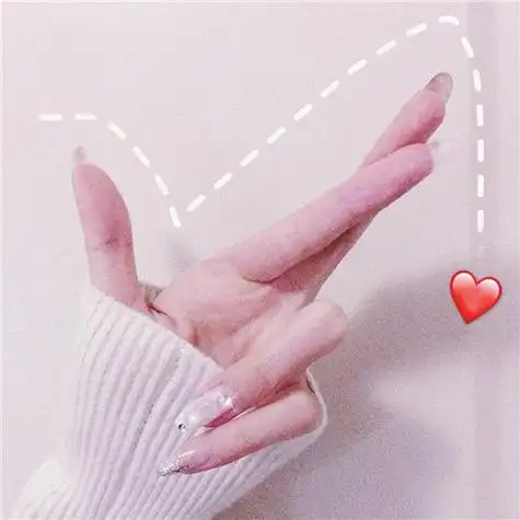 比心手势图片头像女生高清撩人女生比心的微信图片头像