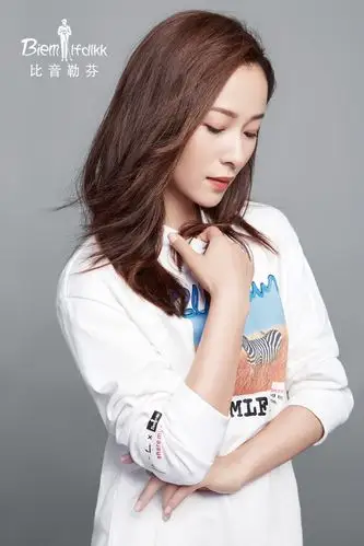 比音勒芬携手江一燕,以她的刊登在《国家地理》上的摄影作品