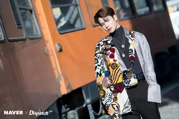 王嘉尔xd社naver米兰时尚高清大图嘎嘎的新壁纸又来了