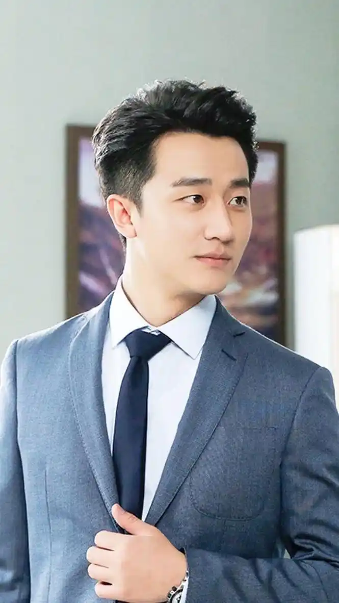 一,黄轩为什么不结婚?这些年,他爱上过谁?又被哪些女人爱上过?