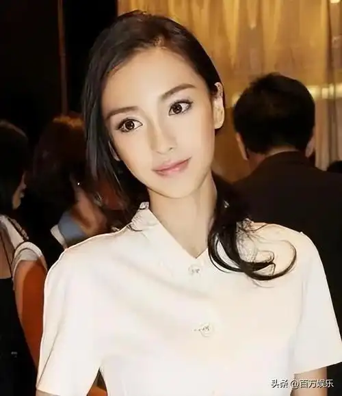 7岁小海绵暴风抽高,手牵外公好暖心|杨颖|嫩模|黄晓明|陈伟霆|娱乐圈