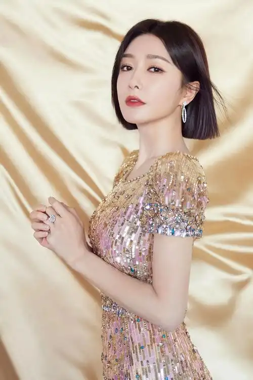 写真 #壁纸 #明星 #秦岚 - 抖音