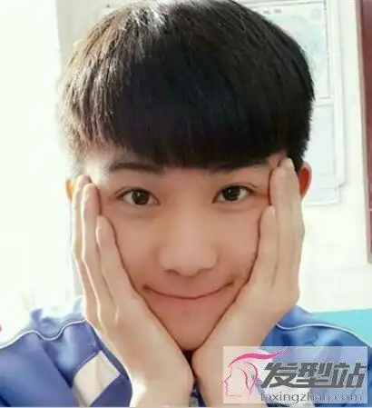 适合16岁长脸男生发型洋气活泼打造阳光少年