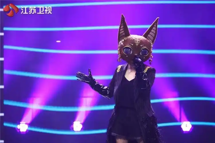 《蒙面唱将猜猜猜》第五季首发唱将震撼开唱 "蒙面吉祥物"爆笑暖场