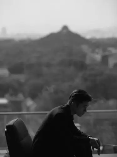 最后一页近期易烊千玺工作室分享了一波千玺的库存照片.