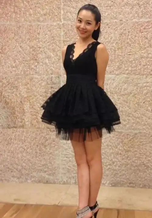 美女明星上海戏剧学院丨王维维