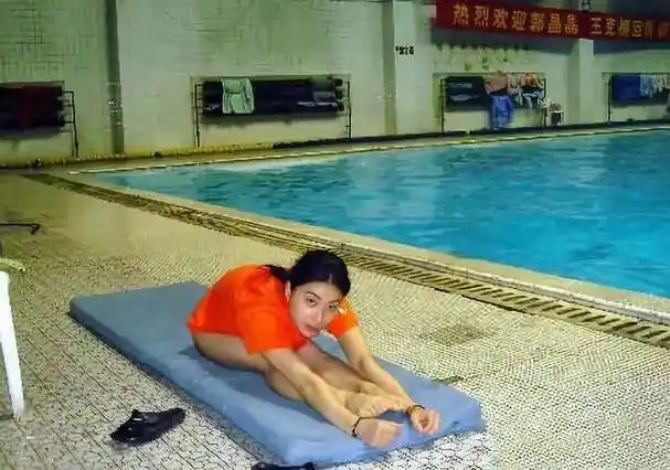 回顾:郭晶晶"下嫁"背后:你好,我也不差呀.老娘自己就是豪门!