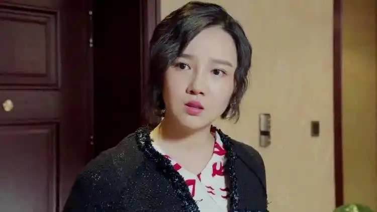 小别离:小后妈长得年轻漂亮,警察都搞混了,以为是她姐姐!