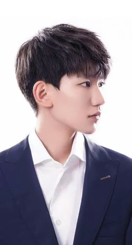 王源 长大以后的世界 侧脸 高清 手机壁纸 tfboys