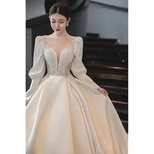 法式婚纱2022新款新娘主纱长袖缎面迎宾礼服婚纱