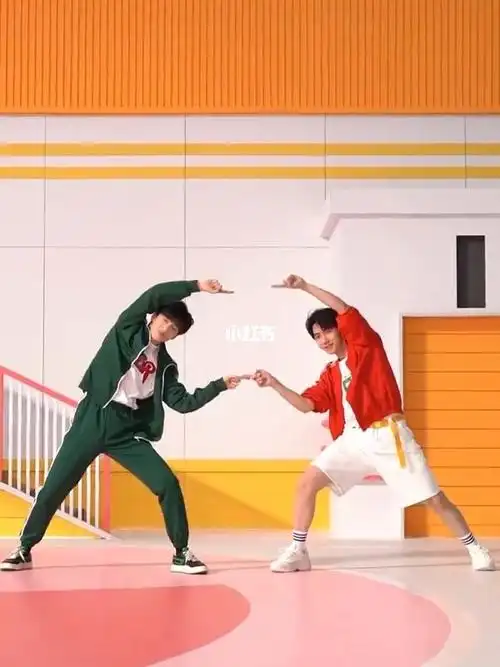 时代少年团绝配严浩翔贺峻霖最萌身高组