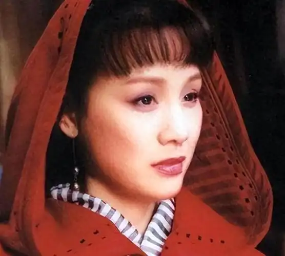 李建群,一位曾经风光无限的女演员,她的离去让人倍感惋惜.