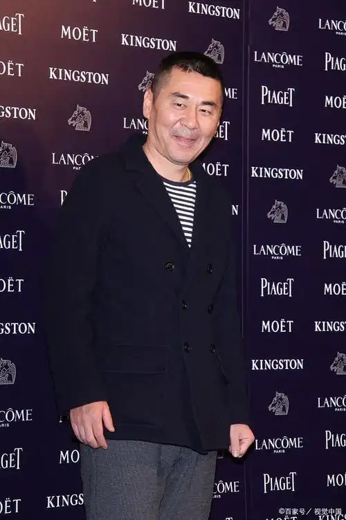 陈建斌在电视剧方面取得的成就非常高,印象最深的还是他在《新三国》