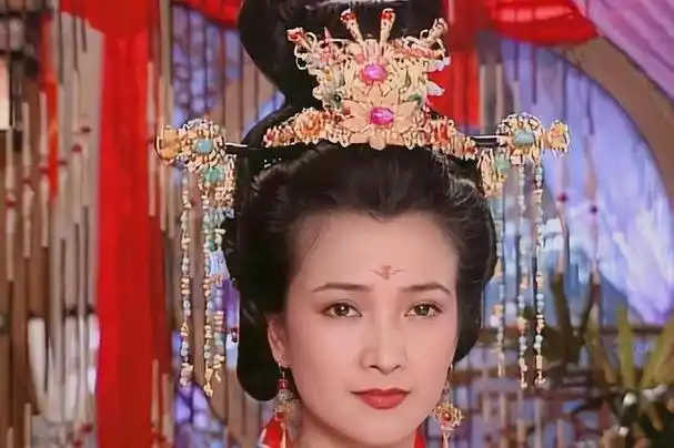 "古装第一美人"何晴,四次给港台女星当绿叶,却次次都艳压女主