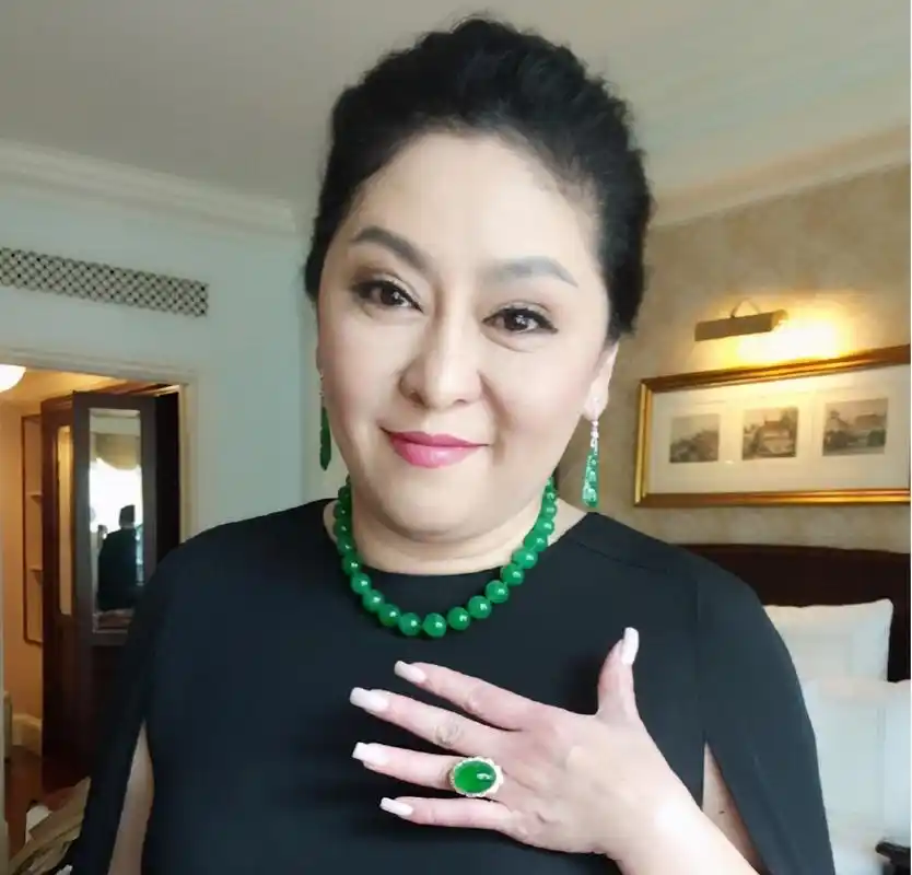 向太自曝送豪宅奖励郭碧婷,要求她生3胎,首度公开小孙女昵称