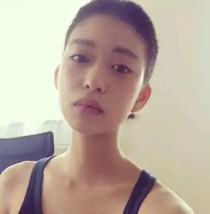 女孩帅气露耳寸头发型图片 露耳寸头很迷人_女生发型_西子美发网