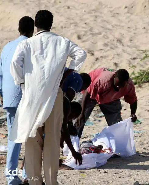 主题:现场直击:索马里凶手被执行死刑枪决全过程(慎入)