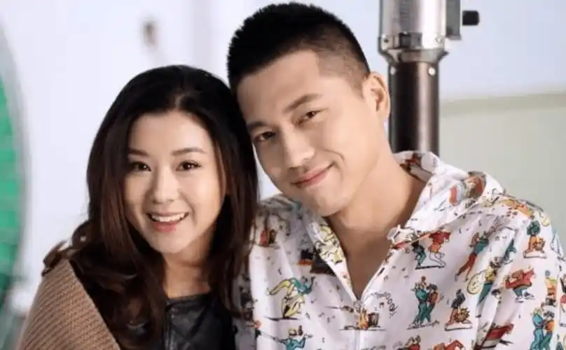 王雷和李小萌:恩爱16年无绯闻,婚后生两子,一家四口其乐融融