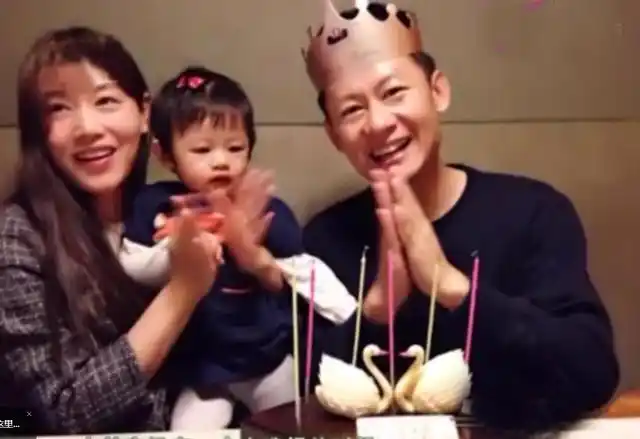 幸福的一家三口