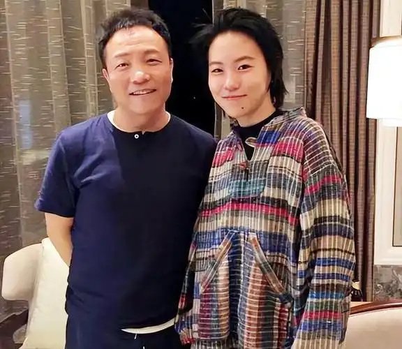 窦靖童:我妈是王菲,我爸是窦唯,我不敢恋爱结婚|谢霆锋|李亚鹏|金曲奖