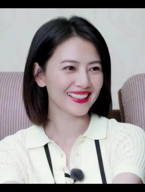 高圆圆20岁青涩旧照曝光,神颜完全没变被赞纯天然美女