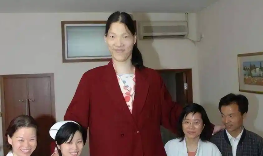 中国女巨人高2.