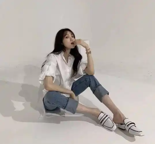 南韩腿精李圣经穿搭合集天使面孔魔鬼身材简直太绝