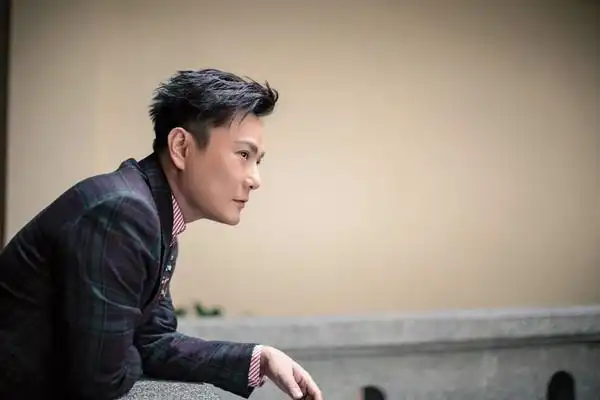 情歌再甜也有起伏 张信哲