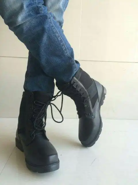 黑色07军靴怎么配衣服,最好有图.谢谢.