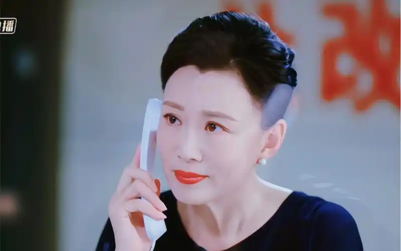 国话演员马丽# 曹玉|会书法会下棋 隐藏技能很会经营公司 是一个好