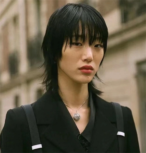 酷女生狼尾鲻鱼头 个性时尚超级瘦脸_非主流发型 - 美发站