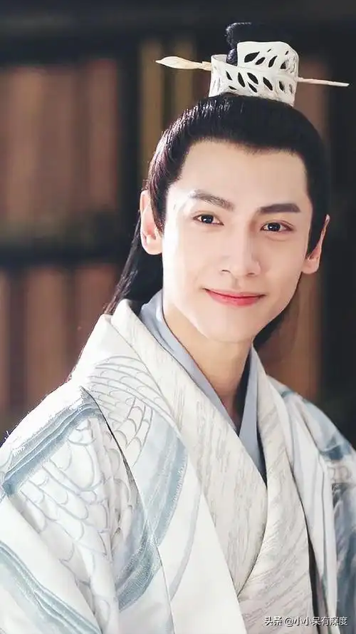 罗云熙现在目前还是单身状态,更谈不上结婚.