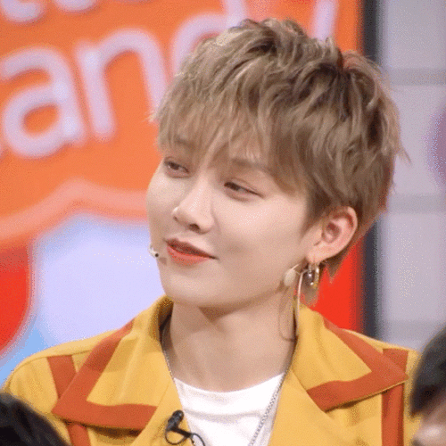 刘雨昕动图表情包