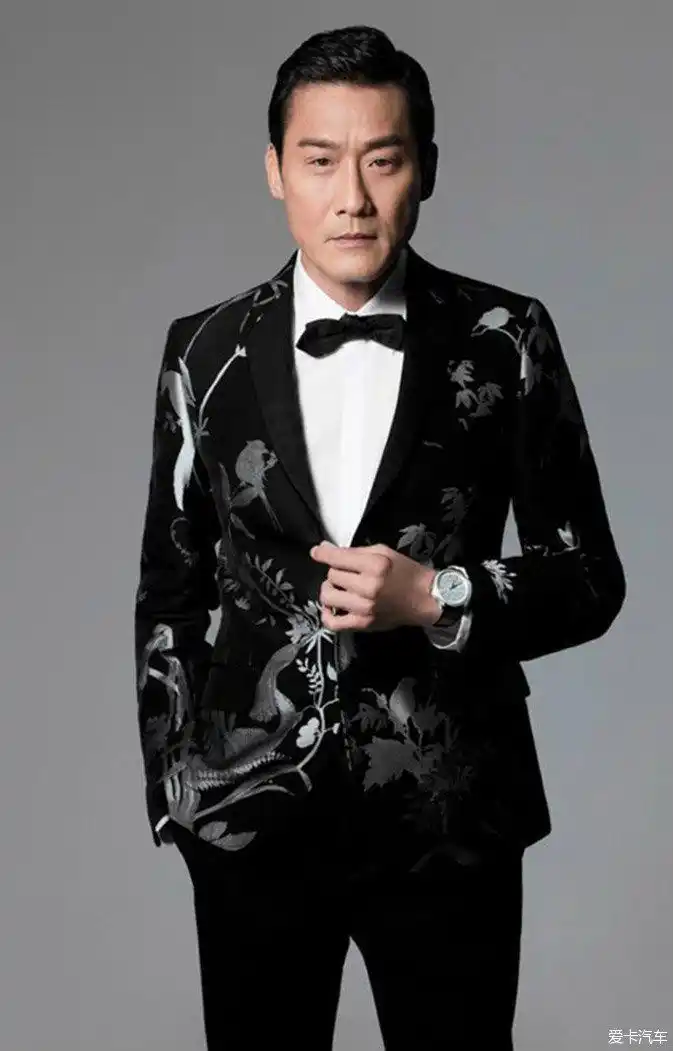 经典的座山雕—梁家辉