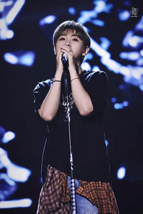 #汪苏泷实体专辑21世纪罗曼史#