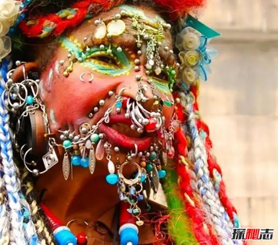 世界上最奇怪的12张图片一只有着人造眼睛的猫惊呆了