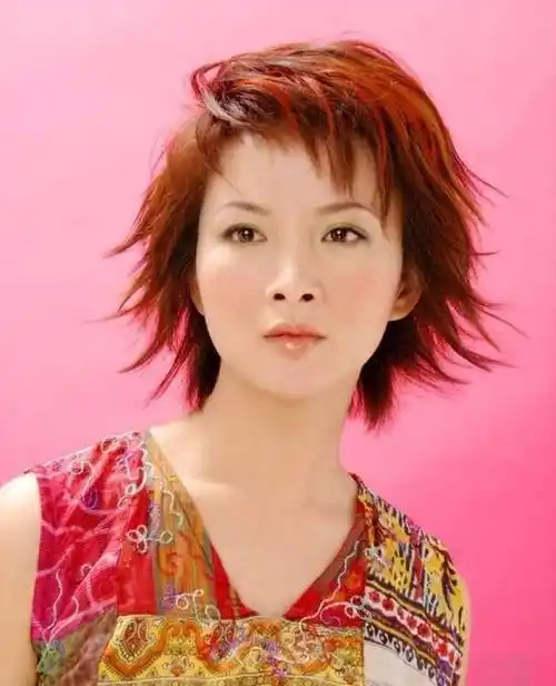 演员谢兰:成名后反哺聋哑父母,41岁做妈妈,如今家庭幸福美满_谢岚