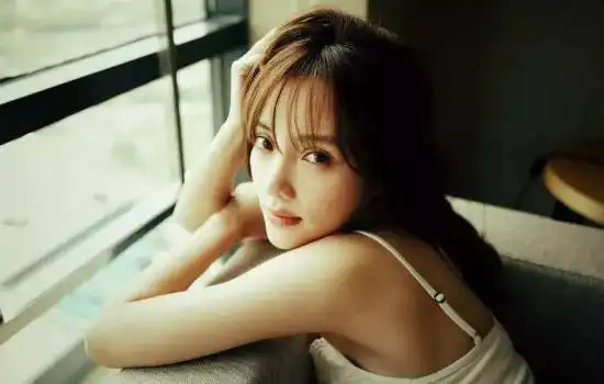 李小璐面相分析,贾乃亮八字命理分析