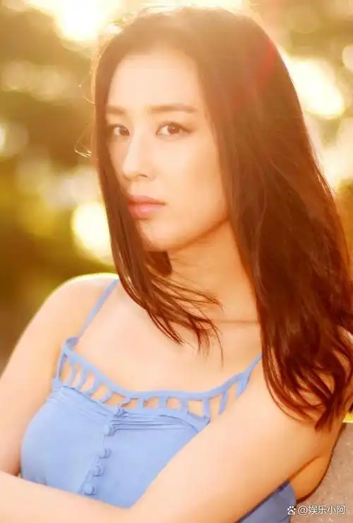 结语黄圣依曾经是一位演员,其才华不容否认.