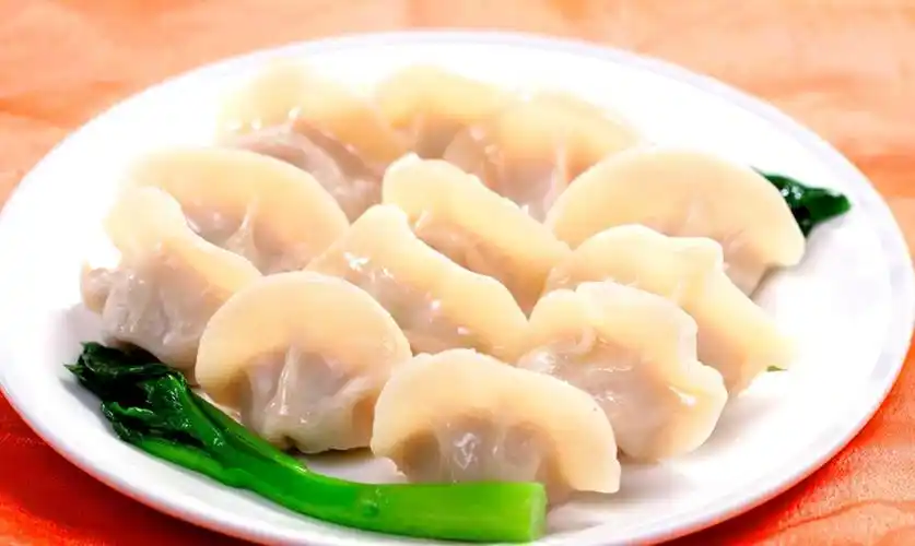 姥姥用了30年煮水饺的方法,用了这4个妙招,水饺皮再也没破过