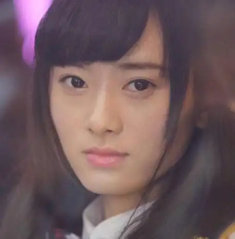 "四千年"美女鞠婧祎早期丑照曝光,不仅脸盘大还撞脸"公孙策"_娱乐_第