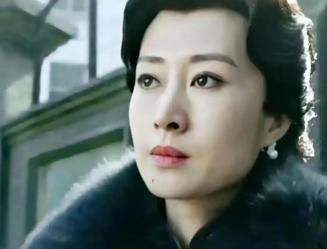 刘敏涛年轻时候显老,老了反而显年轻气质了!