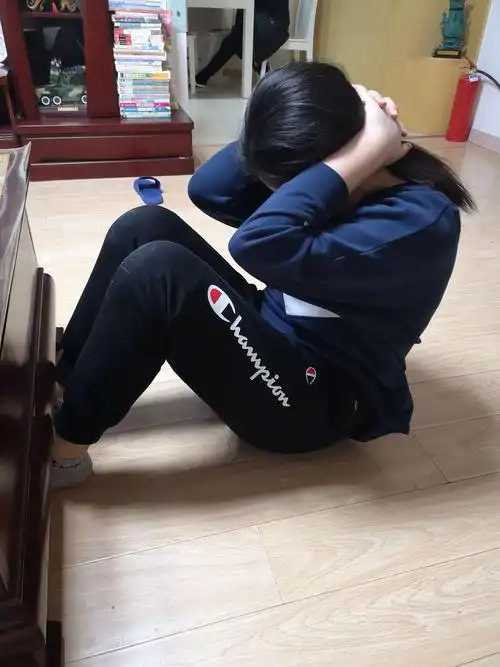 加强体育锻炼,就地取材,自给自足.