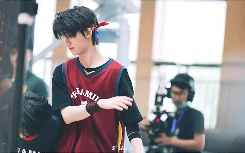 重返十七岁这样的学长给我来一打tf家族夏日运动会丁程鑫