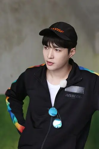 张艺兴《极限挑战》不舍与孩子离别 温暖准备浪漫烟火