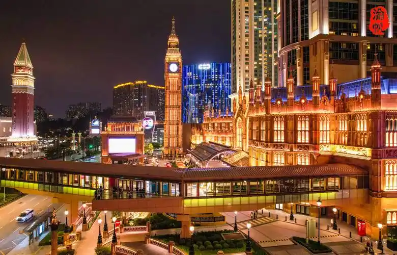 澳门之旅第三天:闲逛官也街,登上澳门塔,如愿航拍金光大道