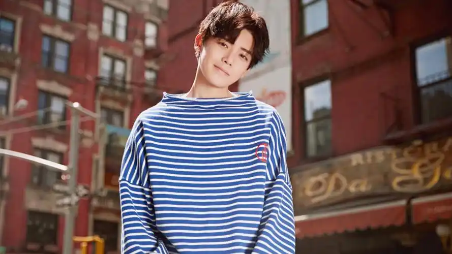 侯明昊,帅哥,帅气,少年,魅力,小鲜肉,演员,男明星,人物,壁纸侯明昊