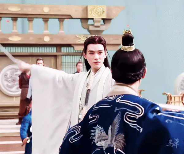 下班啦?来看白衣温客行舞剑