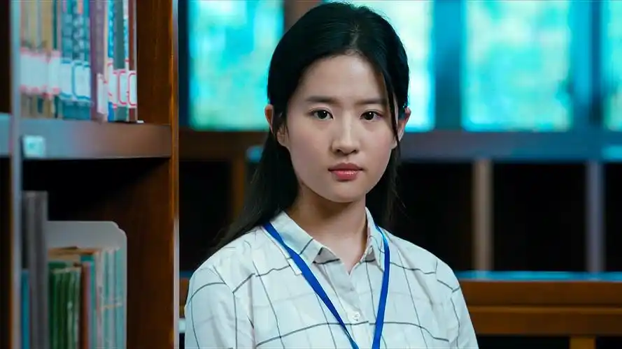 《致青春·原来你还在这里》高清图片合辑|刘亦菲 - 知乎